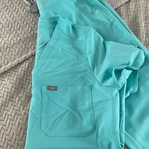 Turquoise Catarina Figs one pocket top